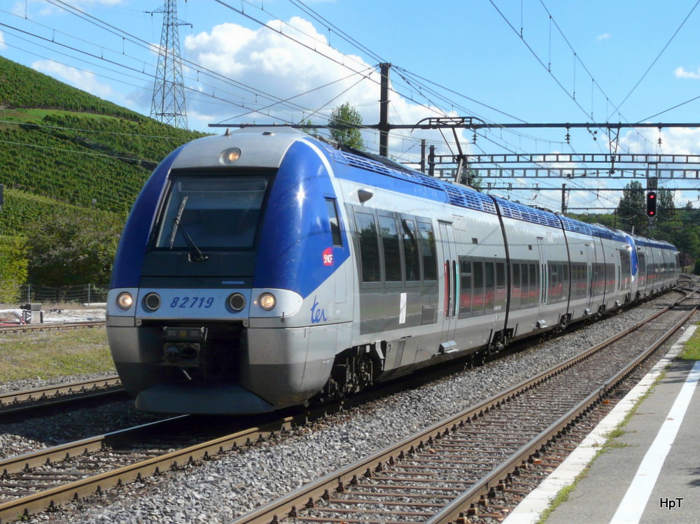 SNCF - 82719 + 82724 bei der durchfahrt in La Plaine am 09.09.2013
