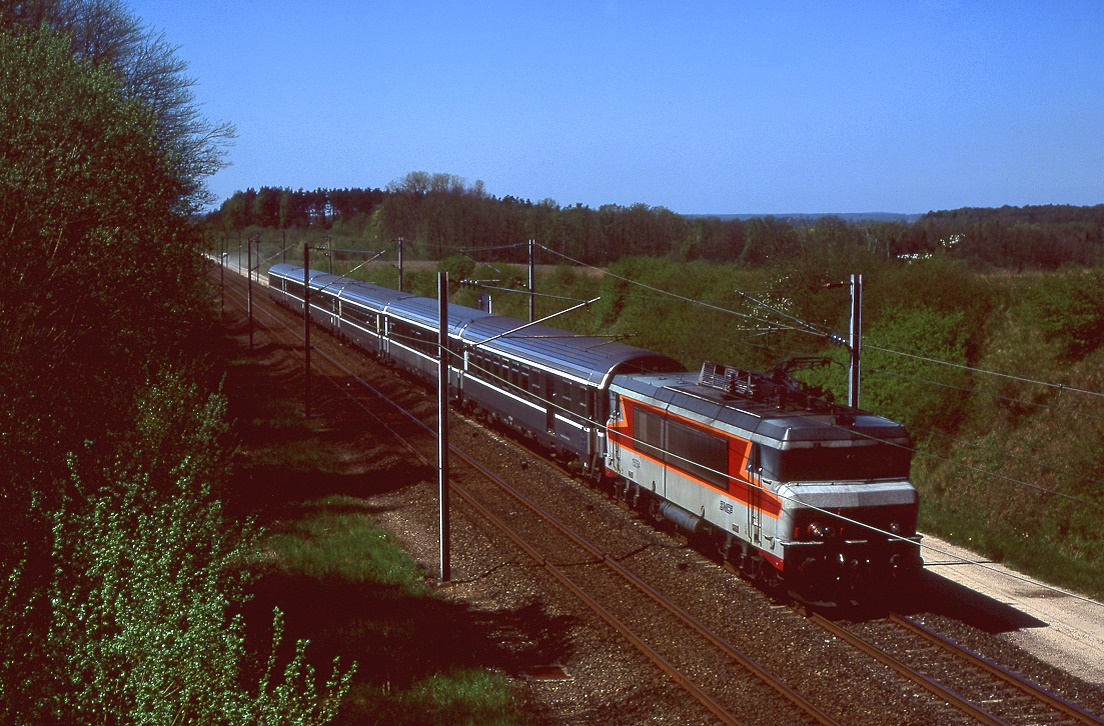 SNCF BB 15064, Laneuveville aux Bois, 26.04.2000.