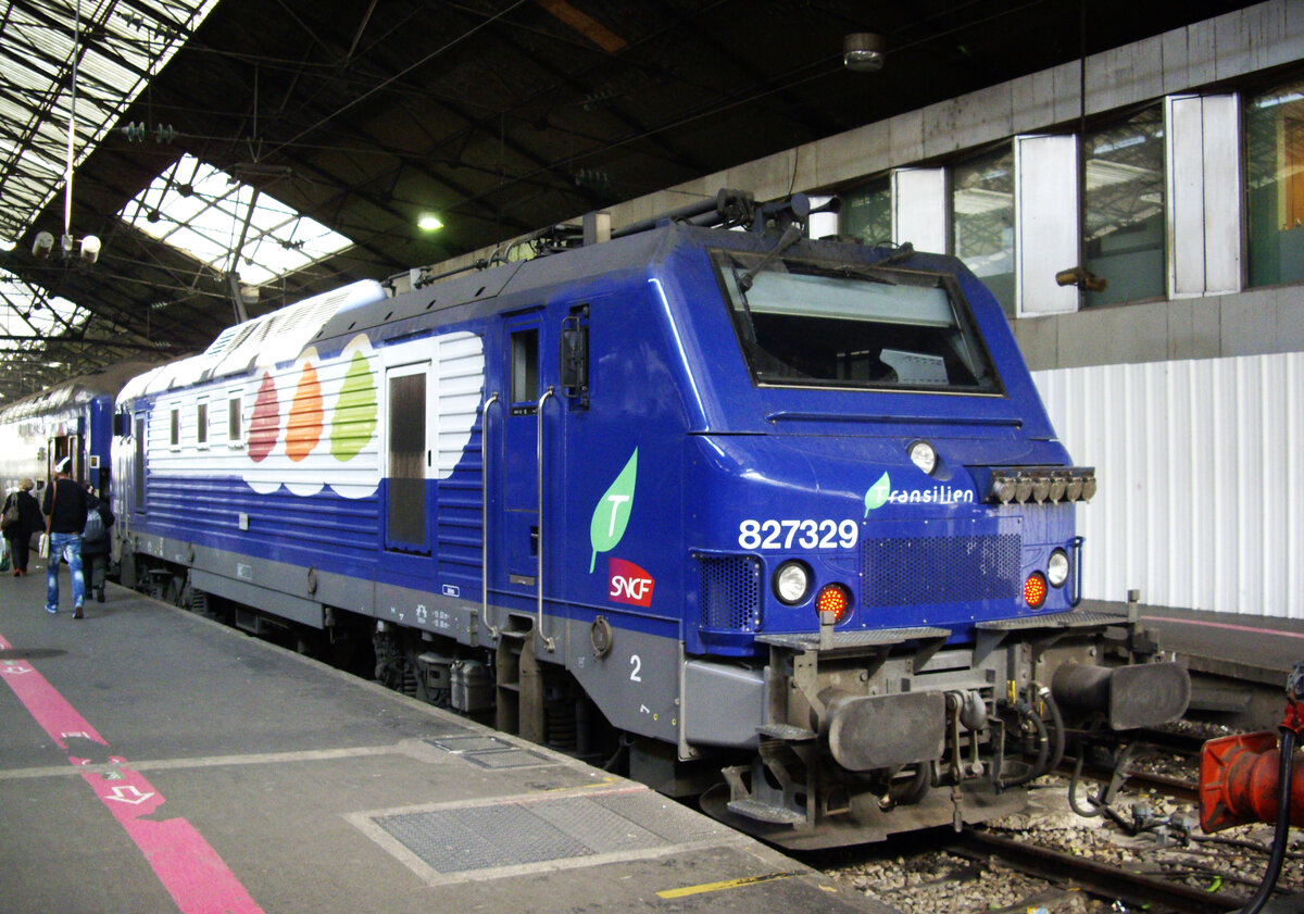 SNCF BB 27329, Paris Gare Saint-Lazare, 23.10.2012. 67 Loks, Baujahre 2006-2010. Kamen nach 2006 vorübergehend in Montparnasse und Saint-Lazare zum Einsatz, danach für den Güterverkehr gedacht. 