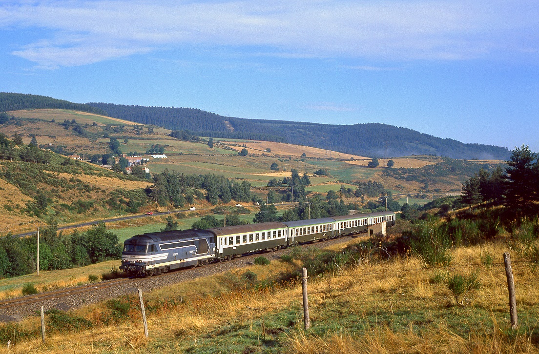 SNCF BB 67427, Rogleton, 59561, 06.09.2000.