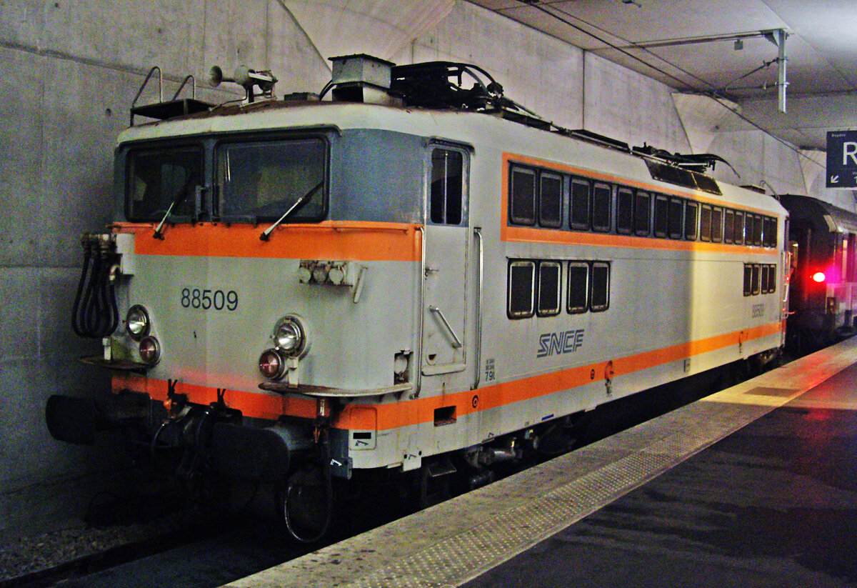 SNCF BB 88509, Paris Gare d'Austerlitz, 9.10.2012. 
