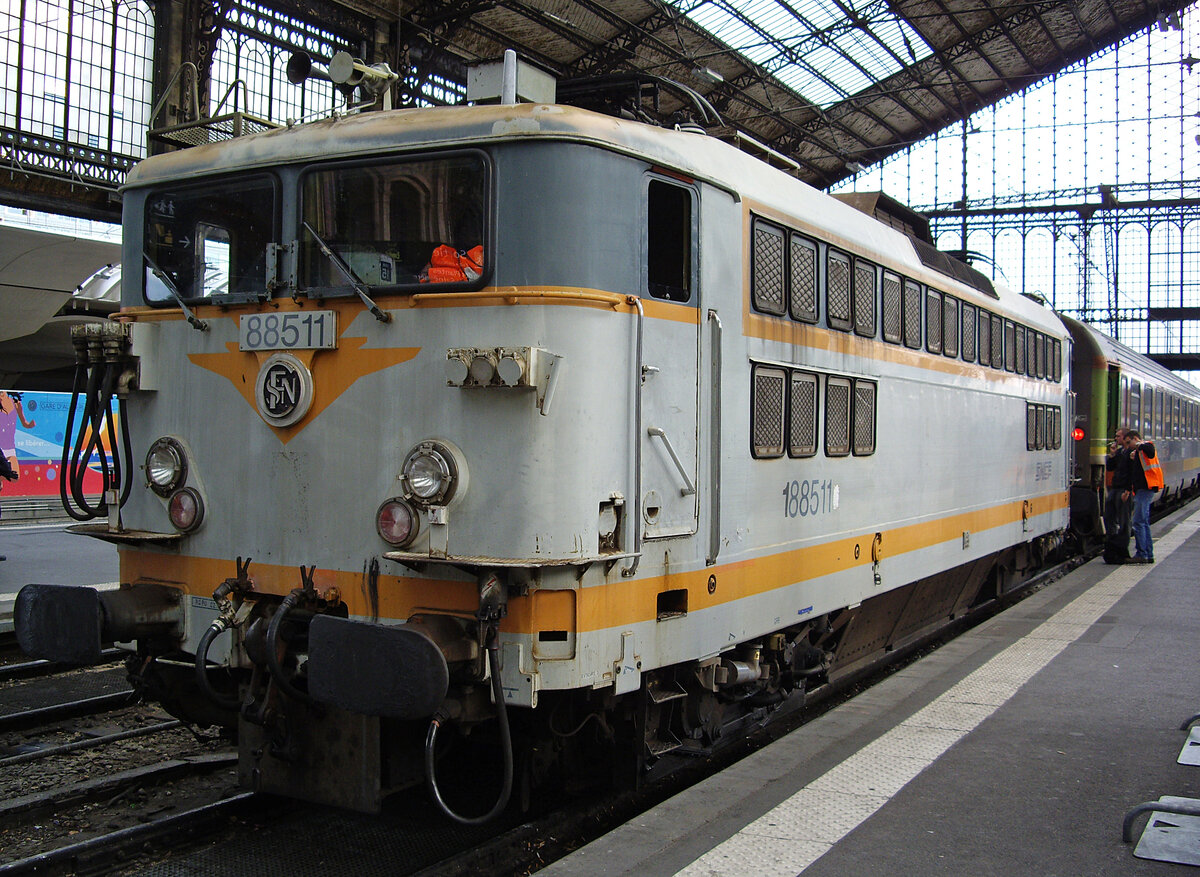 SNCF BB 88511, Paris Gare d'Austerlitz, 5.10.2012. Diese Lok wurde später als Museumslok vorgesehen und präsentierte sich hier schonmal ziemlich gut aufgeräumt.