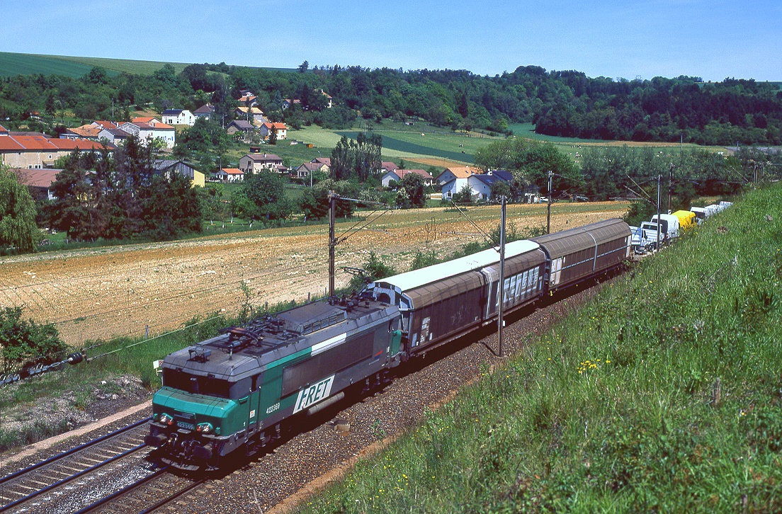 SNCF BB22369, Boncourt, 25.05.2005.