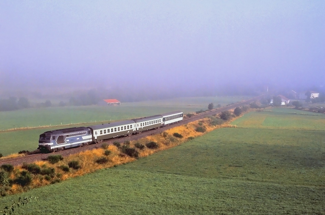 SNCF BB67426, Pranlac, 5945, 27.08.1999.