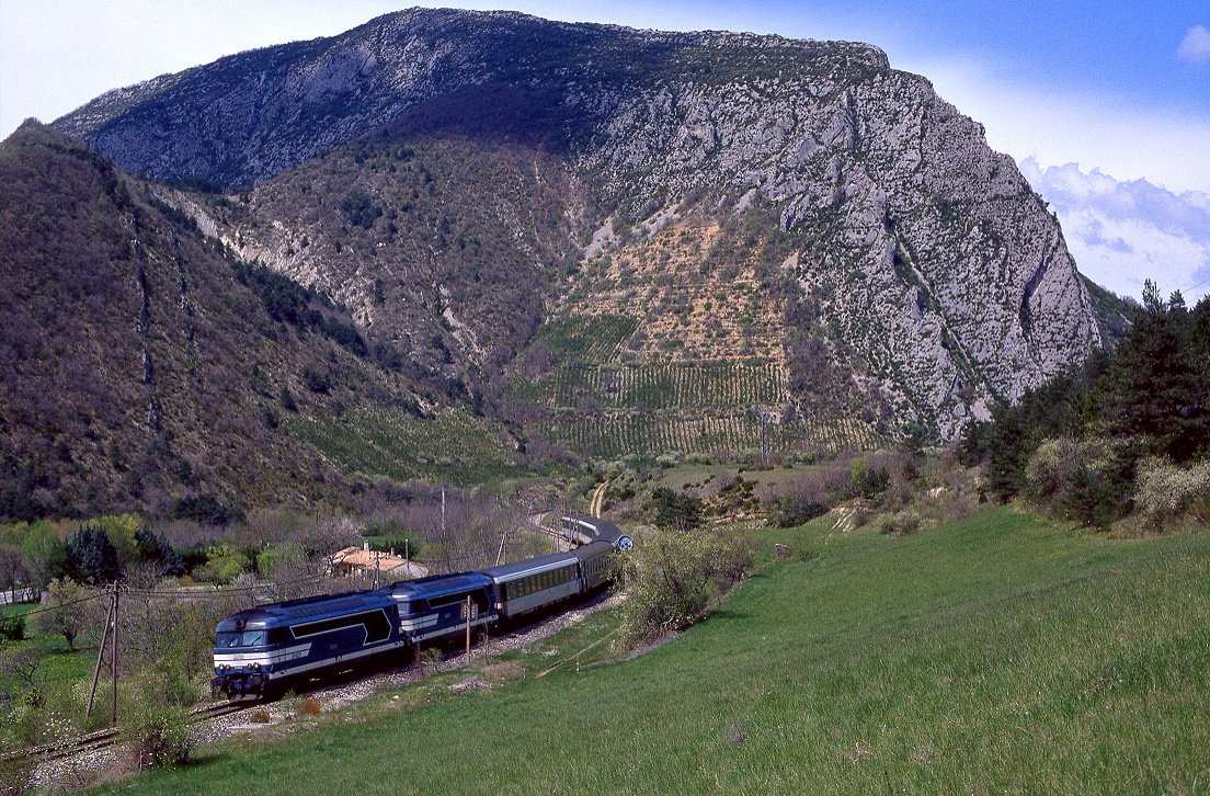 SNCF BB67496 + BB67578, Serres, 5374, 03.05.1998.