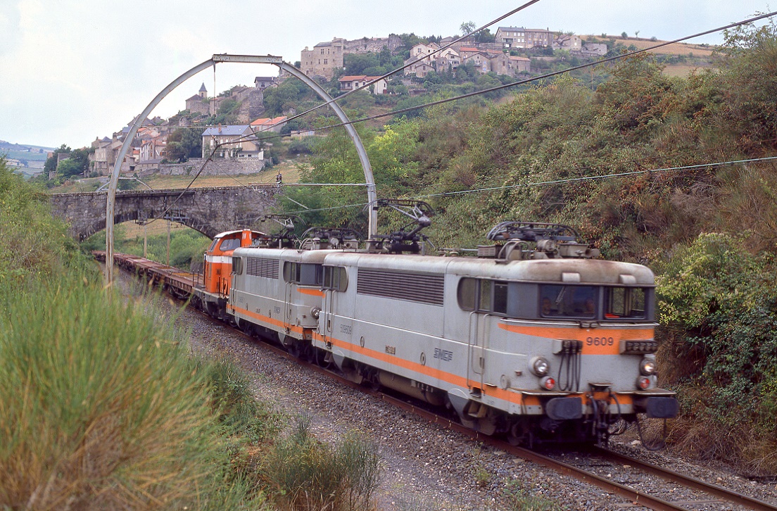 SNCF BB9609 + BB9638, Compeyre, 30.08.2000.