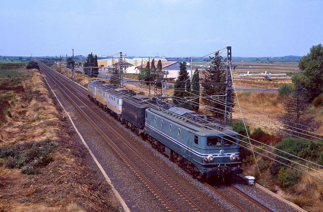 SNCF CC 7106, Vias, Ligne Béziers - Sète , 02.09.1991.
