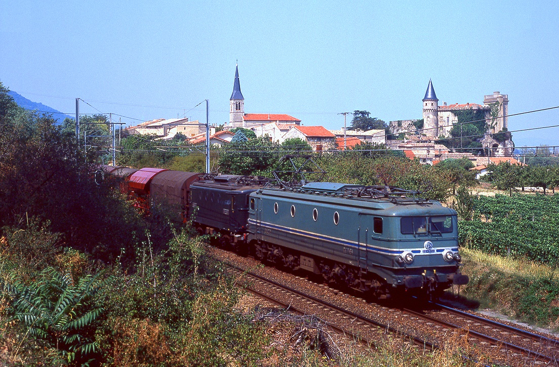 SNCF CC 7151, BB 8165, Châteaubourg, 30.08.1991.