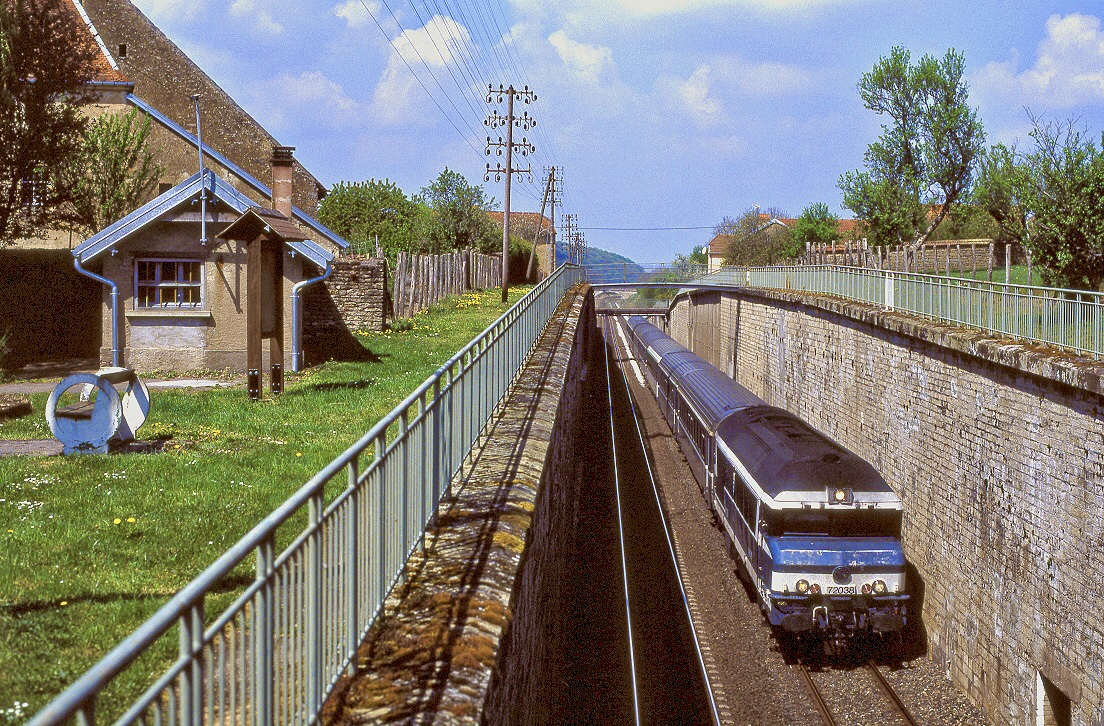SNCF CC72038, Baulay, 1043, 23.04.2003.
