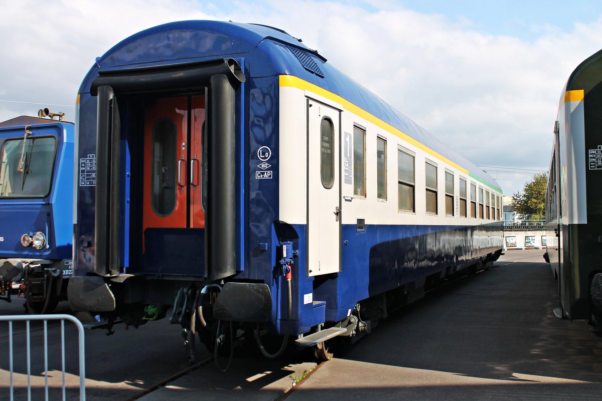 SNCF Liegewagen (Kl.1/2) (Baujahr 19xx) am 07.10.2018 im Eisenbahnmuseum Cite du Train (Mulhouse). 