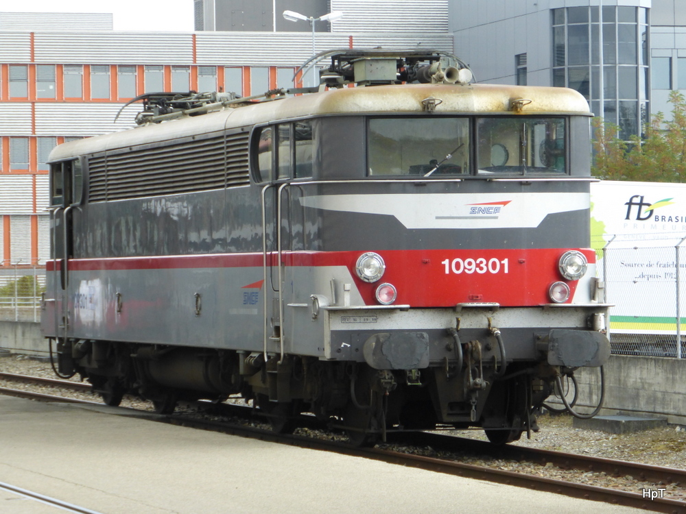 SNCF - Lok 109301 im Areal der ABB Sècheron in Genf an einer Ausstellung Historischer Loks am 14.09.2014