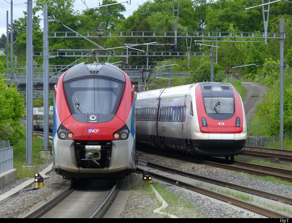 SNCF - Nachschuss des Triebwagen 94 87 003 1 515 beim verlassen des SBB Bhf. Mies am 06.05.2022