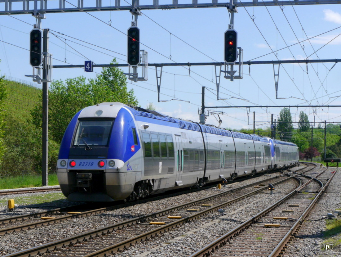 SNCF - Nachschuss der Triebwagen 82712 und 82718 in La Plaine am 06.05.2015