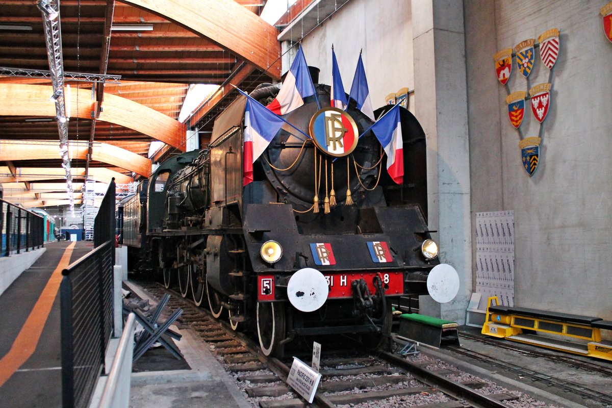 SNCF Pacific 231 H 8  ex. 6143 / 231 E 43  (Baujahr 1912 / Umbau 1939) am 07.10.2018 im Eisenbahnmuseum Cite du Train (Mulhouse). 