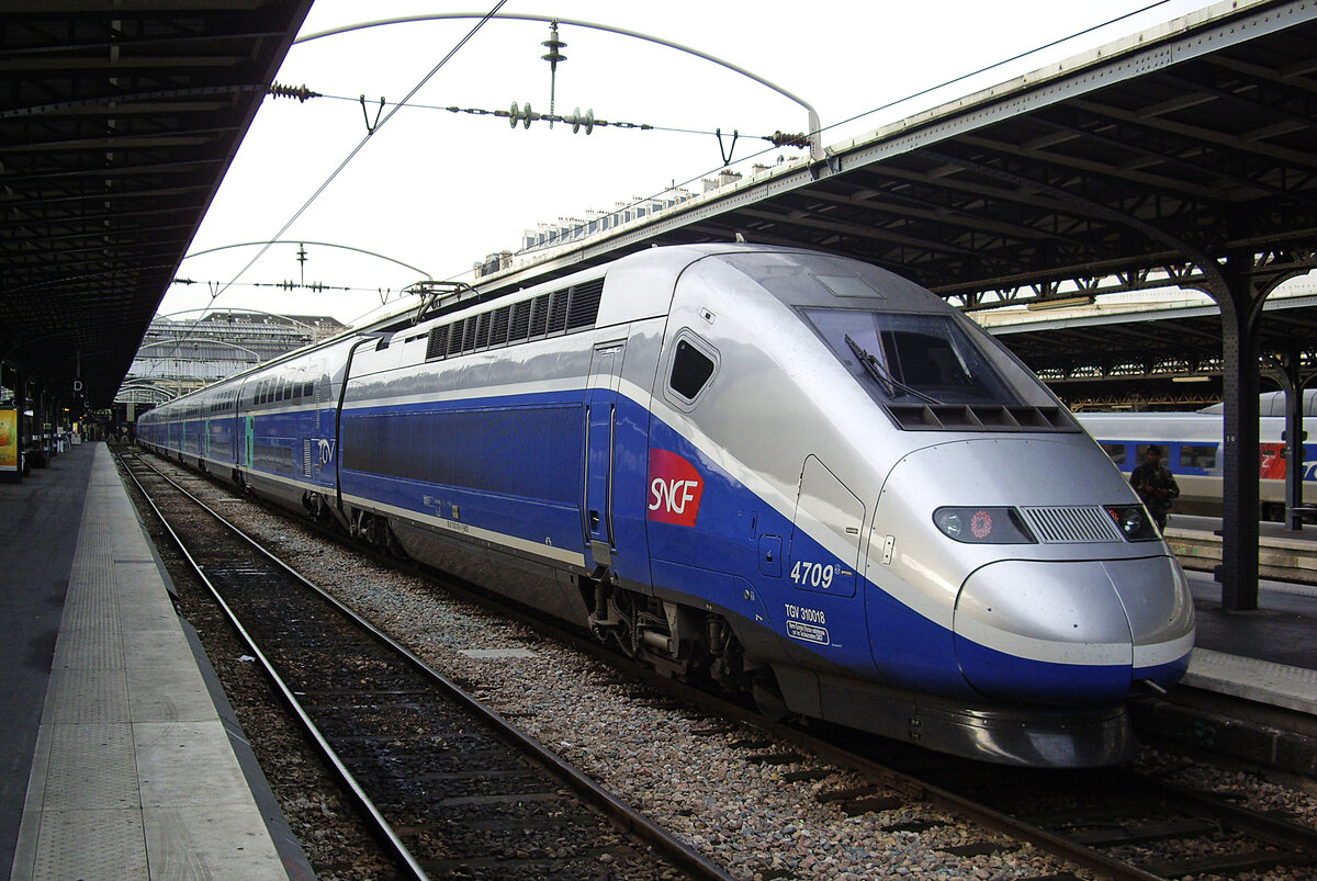 SNCF TGV 2N2 Euroduplex, No. 4709, Paris Gare de l'Est, 19.20.2012.