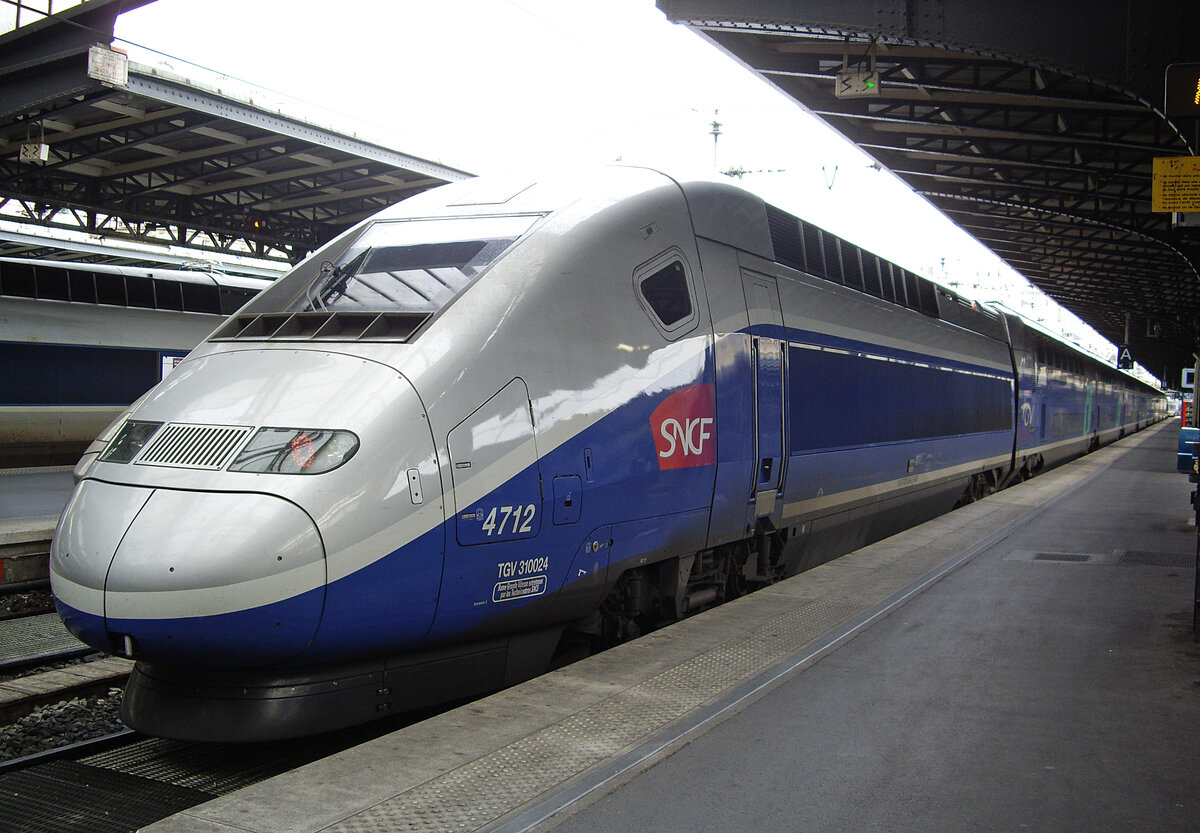 SNCF TGV 2N2 Euroduplex, No. 4712, Paris Gare de l'Est, 29.10.2012.