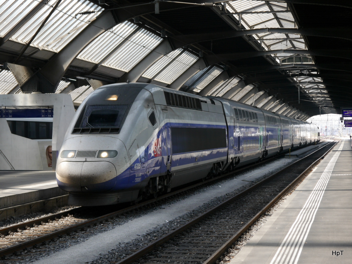 SNCF - TGV  4725 bei der einfahrt in den HB Zürich am 04.07.2015