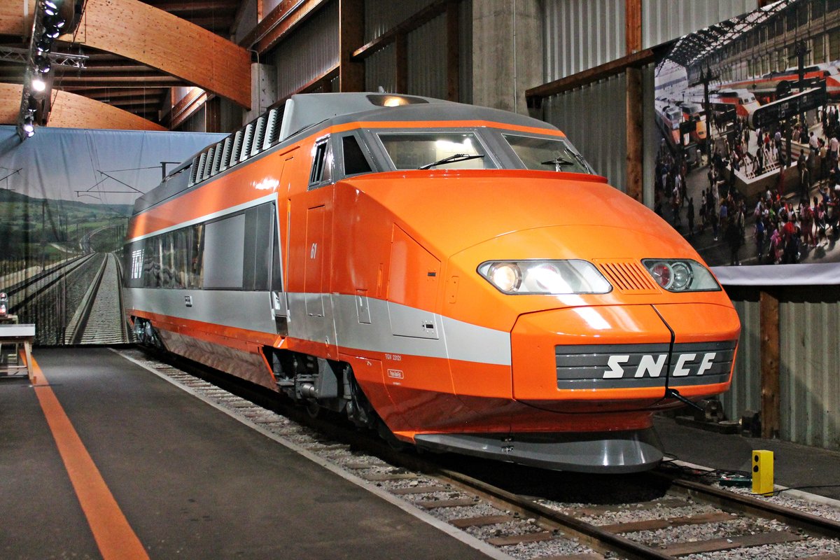 SNCF TGV 61 / 23121  TGV Sud-Est  (Baujahr 198x) am 07.10.2018 im Eisenbahnmuseum Cite du Train (Mulhouse). 