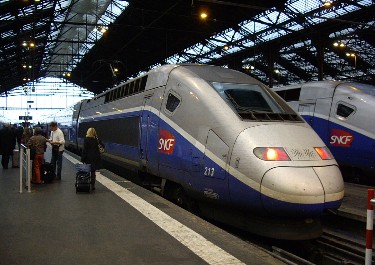 SNCF TGV Duplex, No. 213, Paris Gare de Lyon, 8.10.2012.