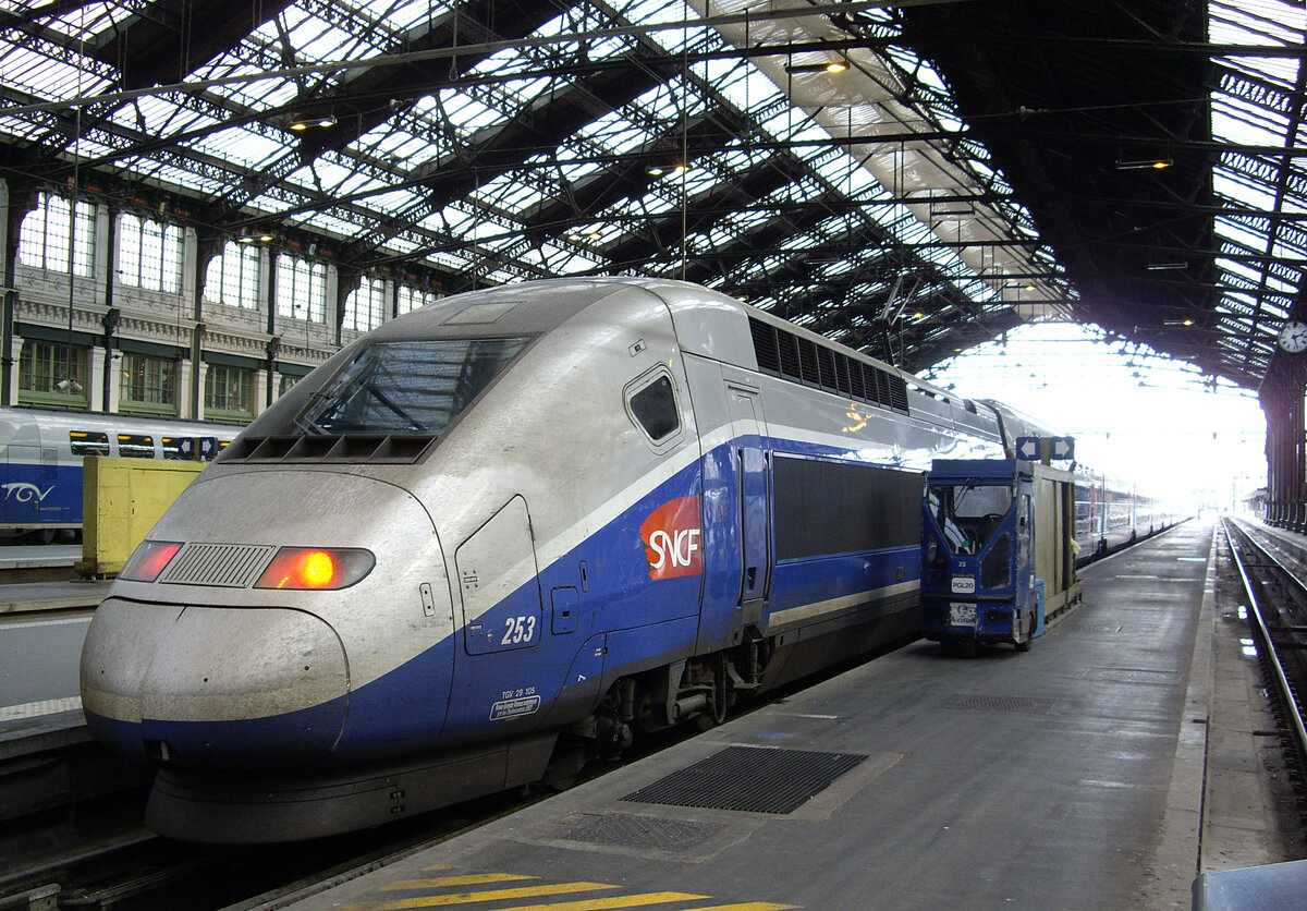 SNCF TGV Duplex, No. 253, Paris Gare de Lyon, 12.10.2012.