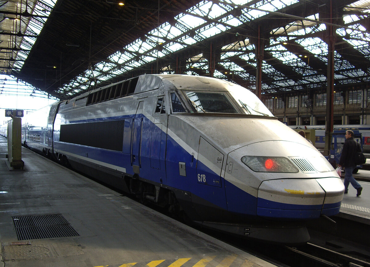 SNCF TGV Réseau Duplex, No. 618, Paris Gare de Lyon, 12.10.2012.