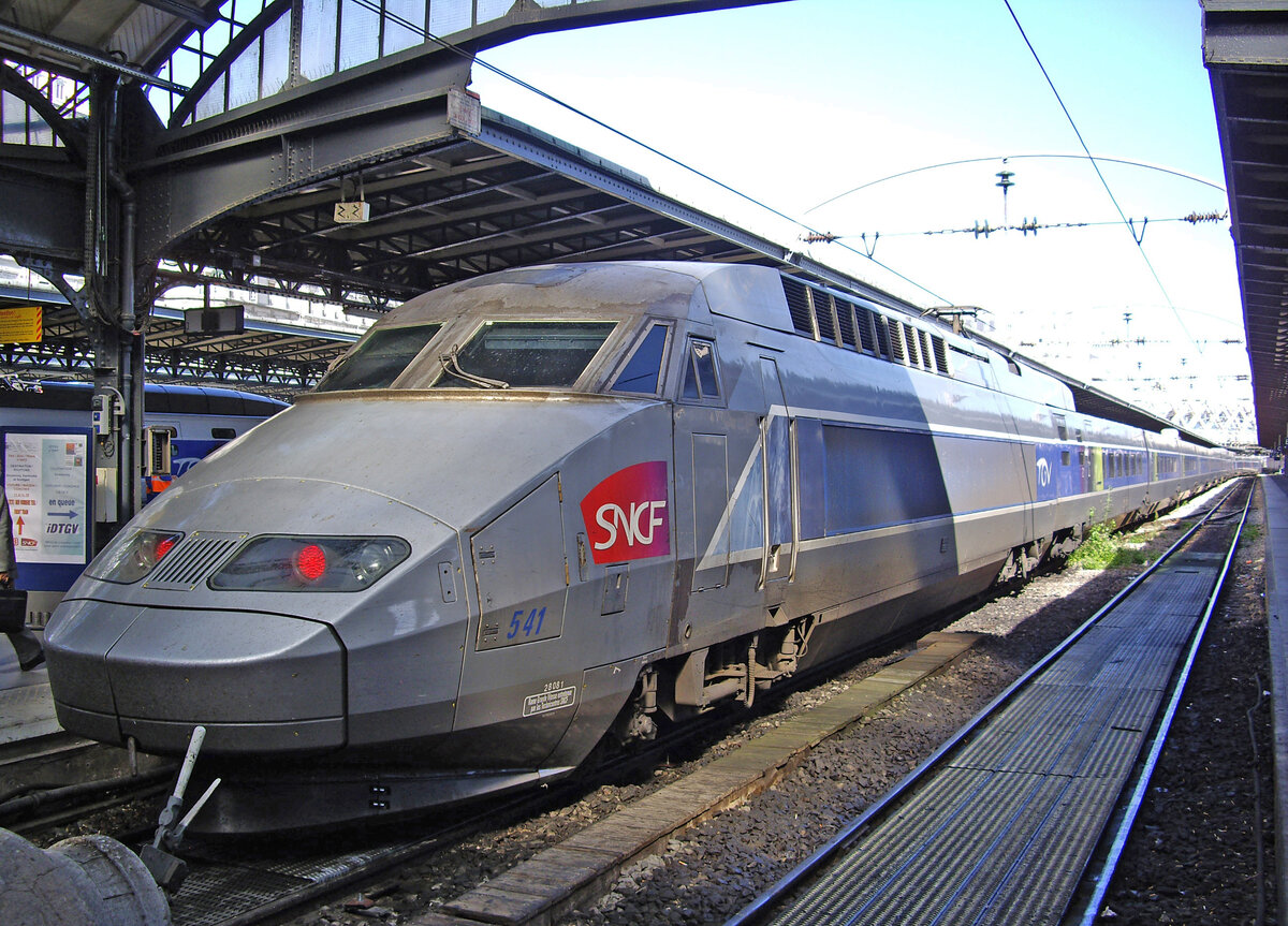 SNCF TGV Réseau, No. 541, Paris Gare de l'Est, 1.10.2012.