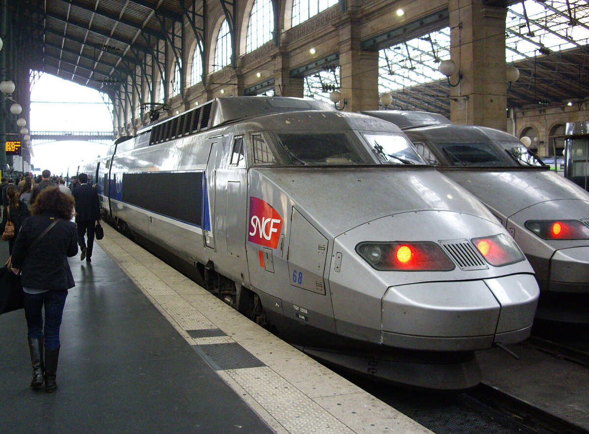 SNCF TGV Sud-Est, No. 68, Paris Gare du Nord, 23.10.2012.