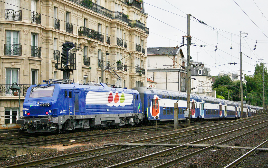 SNCF Transilien 827327 // Asnières-sur-Seine // 16. Juli 2007
