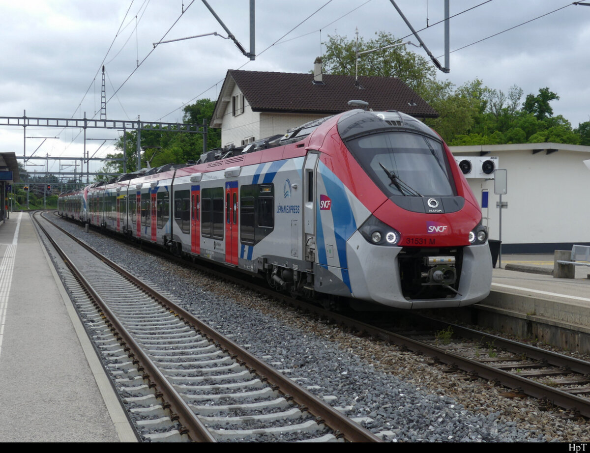 SNCF - Triebwagen 94 87 003 1 531  im SBB Bhf. Coppet am 06.05.2022