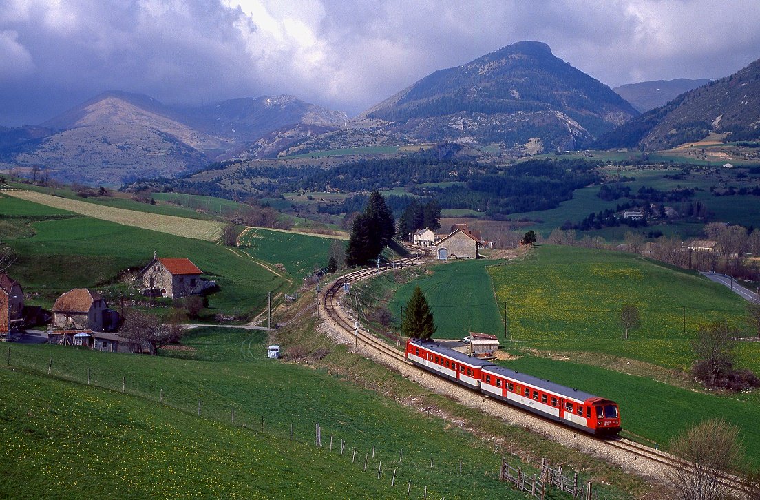 SNCF x2739, Lus La Croix haute, 58616, 03.05.1998.