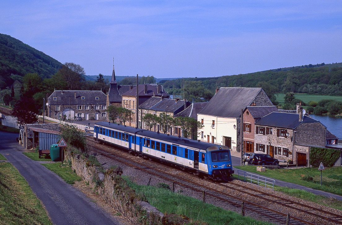 SNCF x4368, Montigny sur Meuse, ter38876, 01.05.2005.