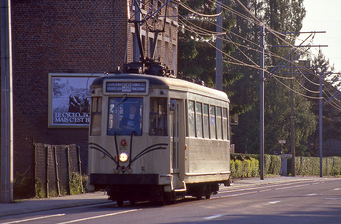 SNCV 9120 bei Trazegnies, Rue de Gosselies, 16.06.1987.