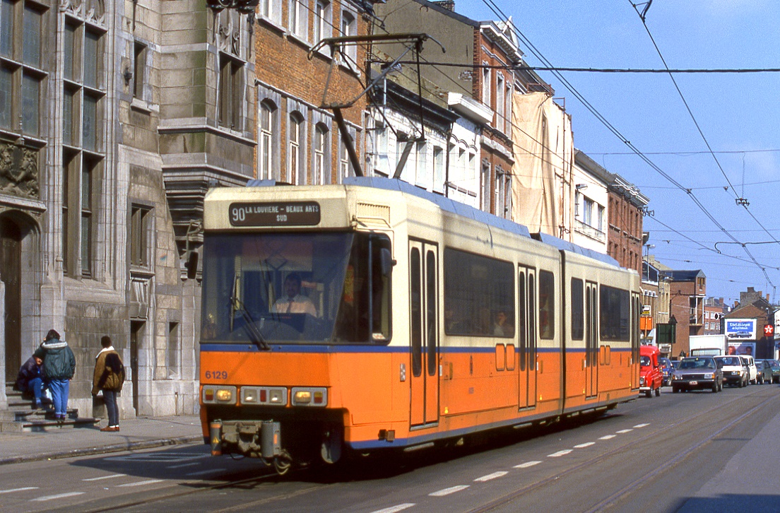 SNCV Tw 6129 in Binche, 01.04.1988.