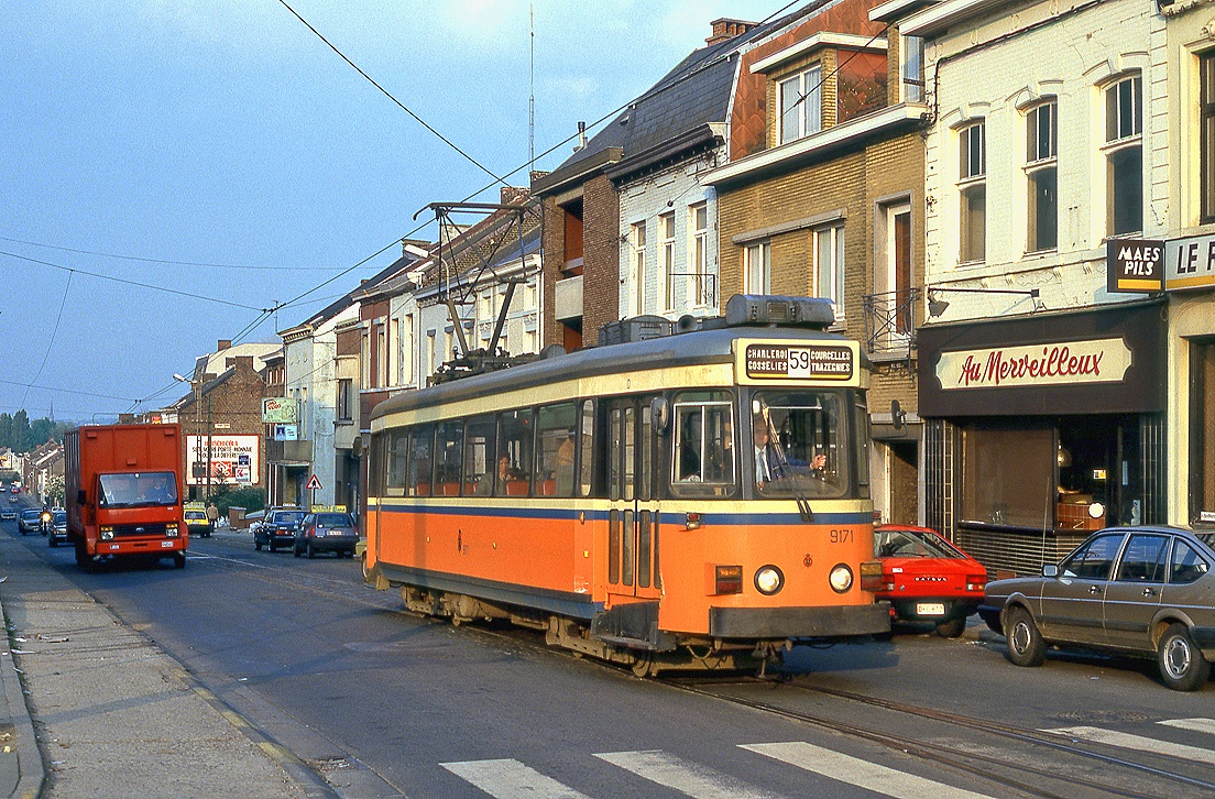 SNCV Tw 9171 in Courcelles, 29.05.1987.