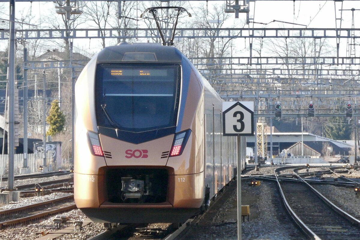 SOB Traverso RABe 526 112/212 am 22.1.22 nach der Abfahrt in Burgdorf.