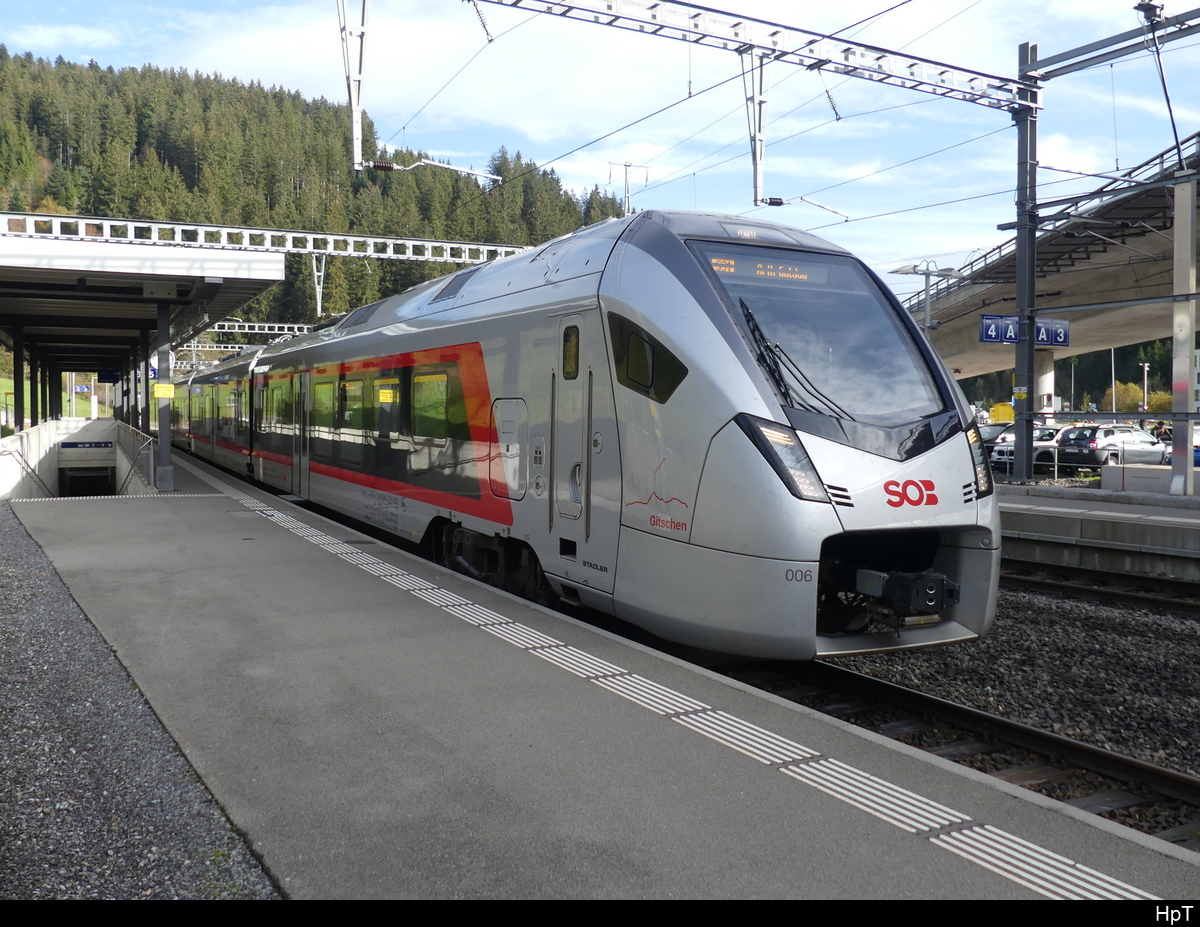 SOB - Tribezug RABe 526 006 im Bhf. Biberbrugg am 23.10.2022