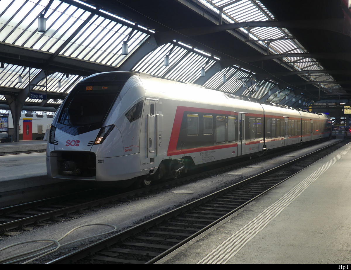 SOB - Triebzug RABe 526 001-3 im HB Zürich am 13.03.2022