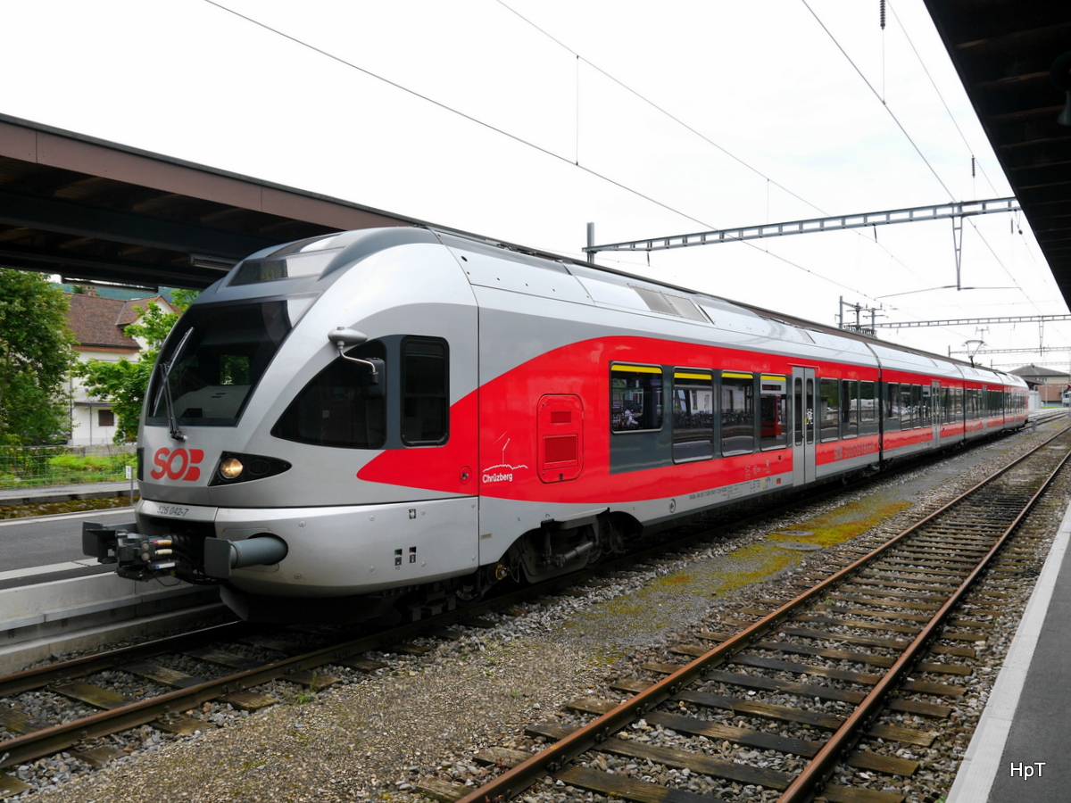 SOB - Triebzug RABe 526 042-7 im Bahnhof Einsideln am 26.06.2016