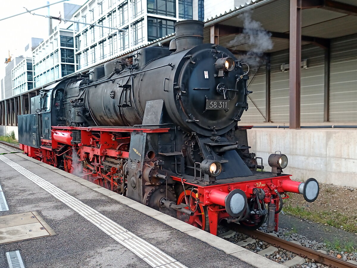 Sonderfahrt mit der Dampflok 58 311 zu 100 Jahre Stuttgarter Hbf am 22. Oktober 2022.
