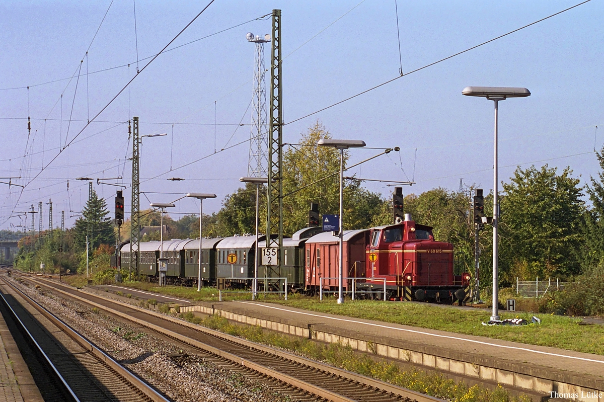 Sonderzug der Hammer Eisenbahnfreunde im Bf.Neubeckum mit V60 615 am 07.10.2007