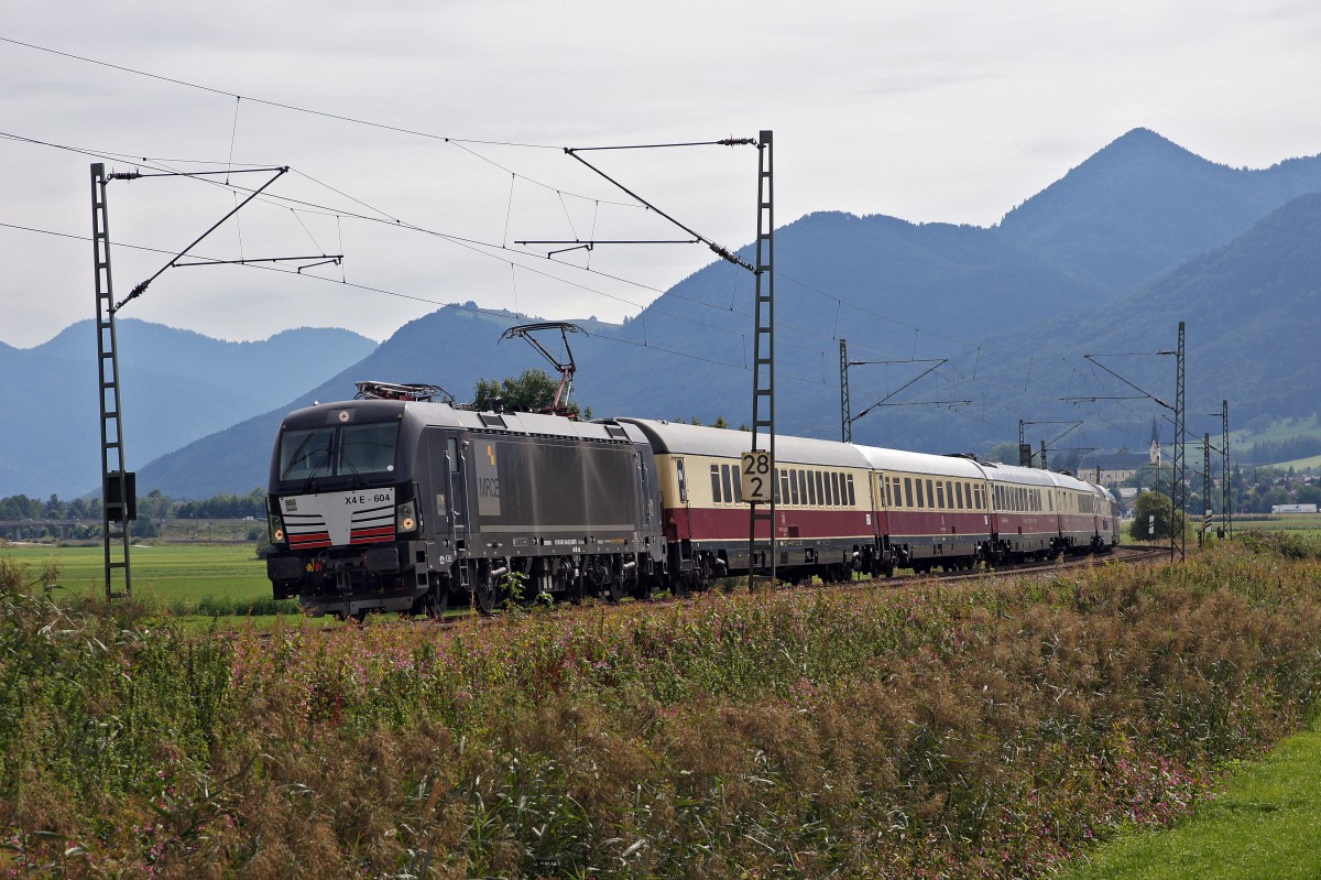 Sonderzug mit Lokomotive X 4E-604 am 13.09.2015 in Bernau am Chiemsee.