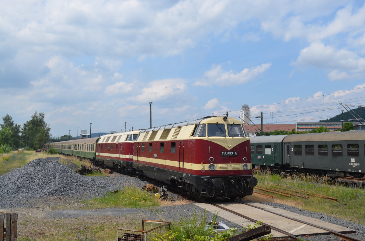 Sonderzug der Pressnitztalbahn PIKO Express zum Tag der Offnen Tür bei PIKO ( Dresden - Sonneberg ) mit 118 552-9 ITL - Eisenbahngesellschaft mbH & 118 757-4 EBS - Erfurter Bahnservice GmbH in Sonneberg 22.06.2019