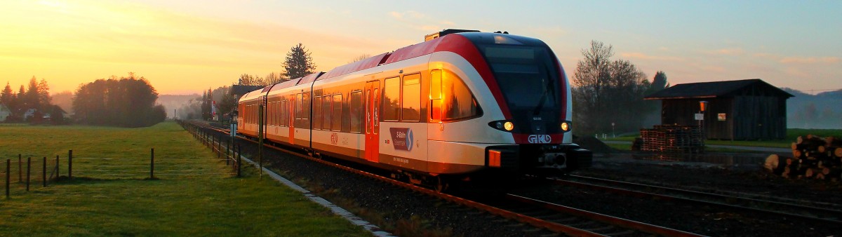 Sonnenaufgang am 1.November 2013 nchst der Halte und Ladestelle Schwanberg.