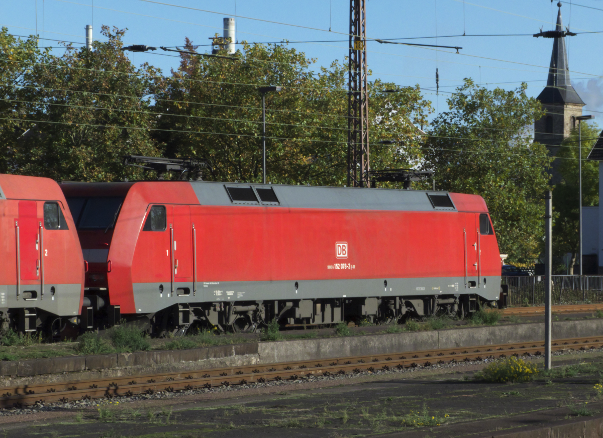 Sonntagsruhe hat 152 078 in Dillingen Saar. Die Loks der BR 152 haben die 151er vor den Kokszügen zur Dillinger Zentralkokerei verdrängt! 30.10.2016