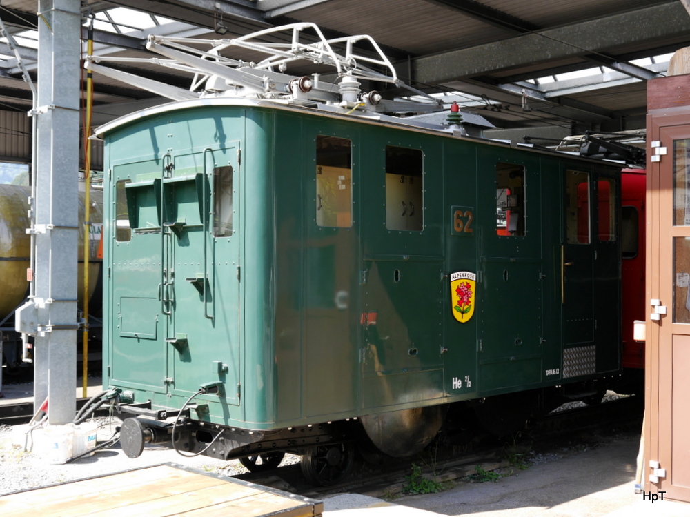 SPB - Lok He 2/2 62 im Depotareal von Wilderswil am 18.05.2014  .. Standort des Fotografen ausserhalb des Depotareal