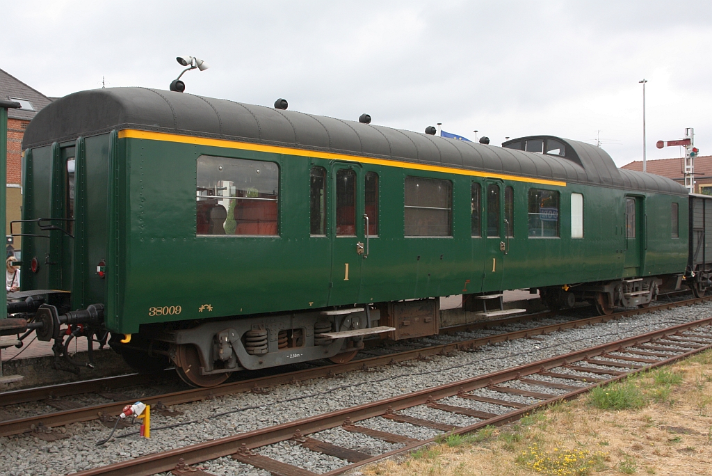 SPD L Wagen 38.009 AD (ex 43.211 B5P, ex 36.009, Hersteller: Ragheno, Baujahr 1934) am 26.Juli 2026 in Baasrode-Noord.