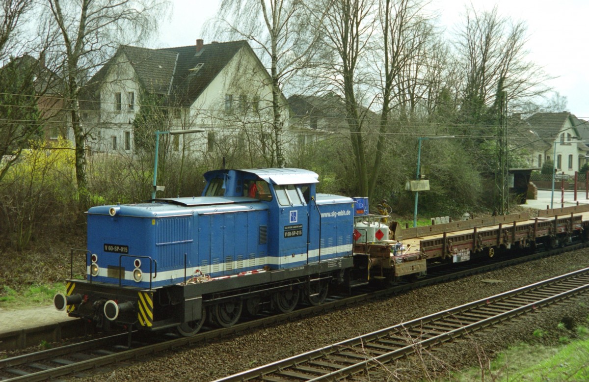 Spitzke V 60-SP-015 mit Bauzug (Streckensanierung Hamburg-Harburg–Buchholz [Nordheide]) am 05.04.2004 in Klecken