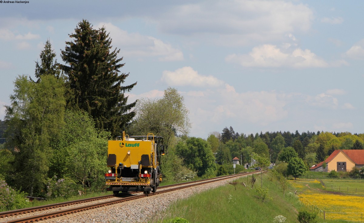 Spritzunimog der Firma Lauff als DbZ 24248 (Schwenningen/Ne. - Villingen(Schww)) bei Zollhaus 19.5.14