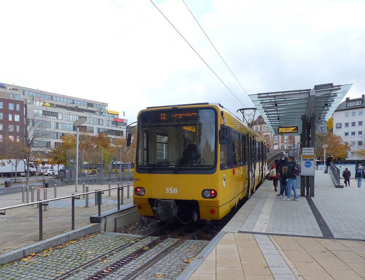 SSB 1001 als Linie 10 nach Degerloch, am 02.11.2021 am Marienplatz in Stuttgart.