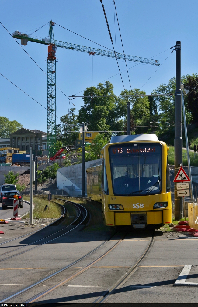 SSB DT 8.14, Wagen 3547 bzw. 3548, drehte als  U16 Betriebsfahrt  an der Wilhelma in Stuttgart seine Runden und kam wenig später wieder zurück.

🧰 Stuttgarter Straßenbahnen AG (SSB)
🕓 14.6.2021 | 16:40 Uhr